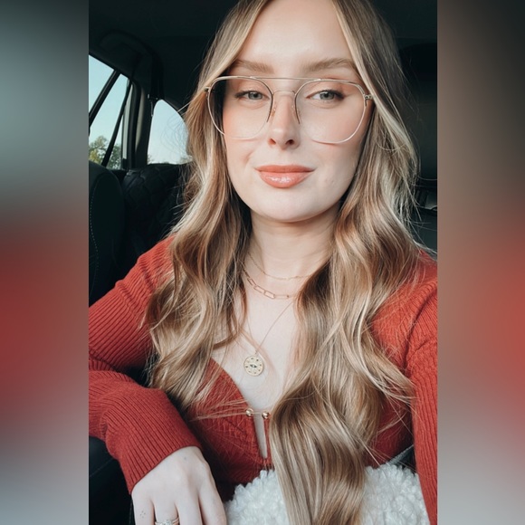 ⭐️Meet Your Posher⭐️ - Picture 2 of 2